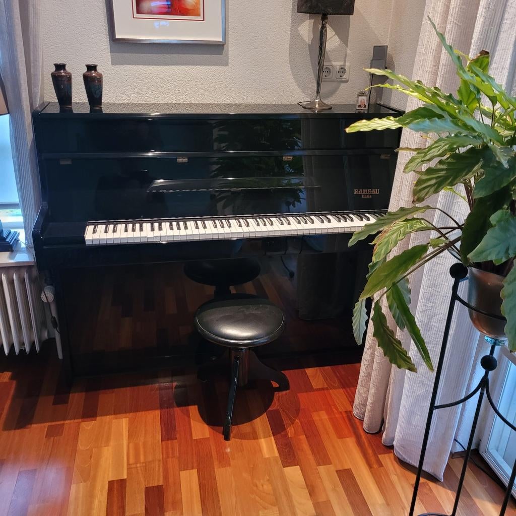 hooglans zwarte Ramau piano, Muziek en Instrumenten, Piano's, Ophalen, Gebruikt, Zwart, Hoogglans