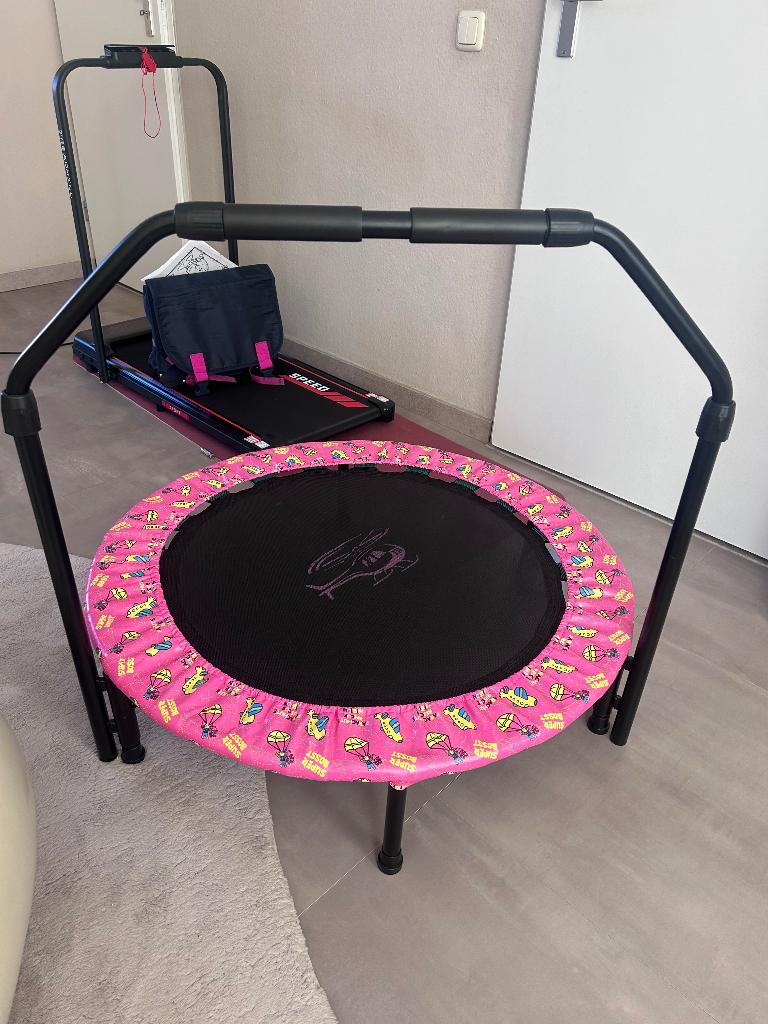 Binnen en buiten trampoline, Ophalen, Zo goed als nieuw