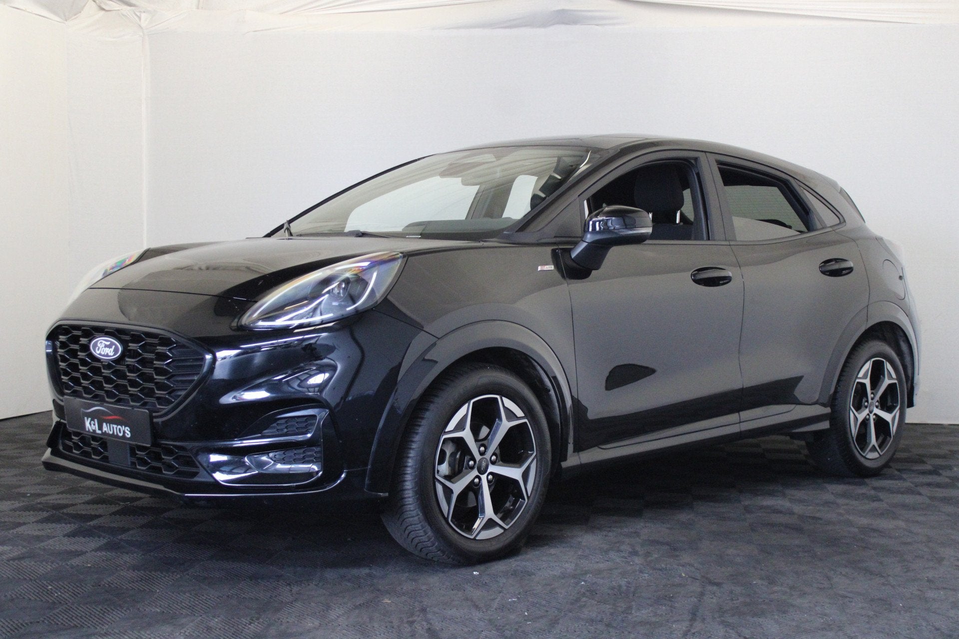 Ford Puma 1.0 EcoBoost Hybrid ST-Line (bj 2025), Auto's, Ford, Voorwielaandrijving, Automatische klimaatregeling, Alcantara, Zwart