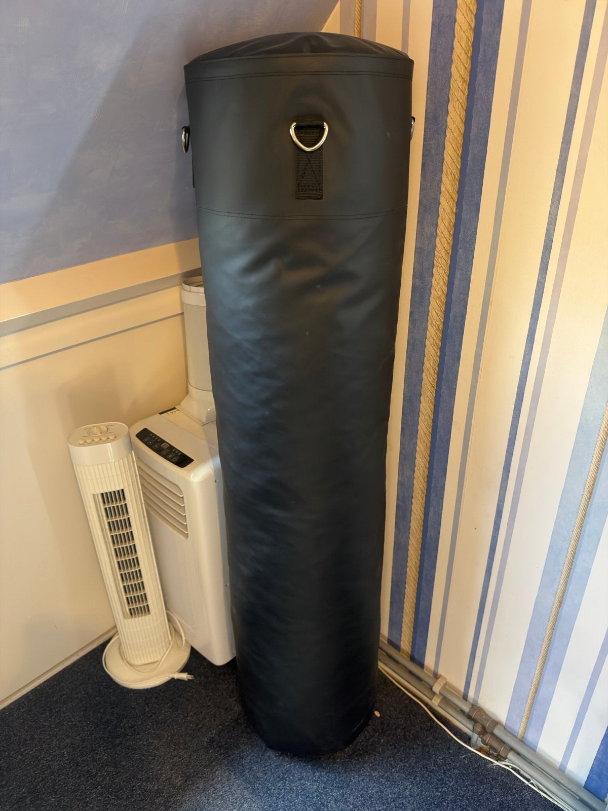 Classic Bokszak(150cm) met kettingen + handschoenen, Ophalen, Zo goed als nieuw, Bokszak