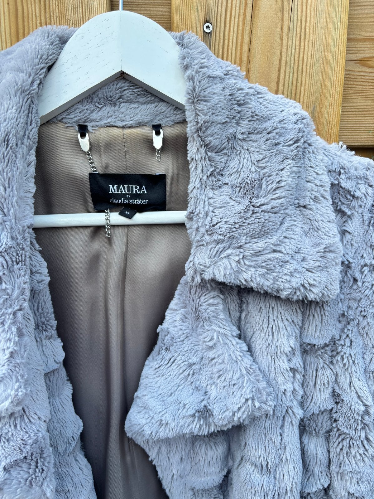 Maura by Claudia Sträter grijze fluffy jas maat 38, Kleding | Dames, Maat 38/40 (M), Ophalen of Verzenden, Claudia Sträter, Grijs