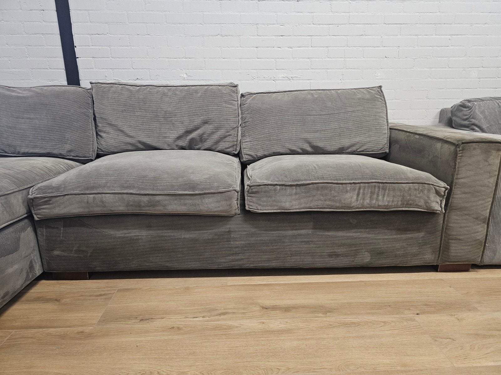Hoekbank Thomas ribstof, 125 cm of meer, 125 cm of meer, Zo goed als nieuw, Info@homefriesland.nl