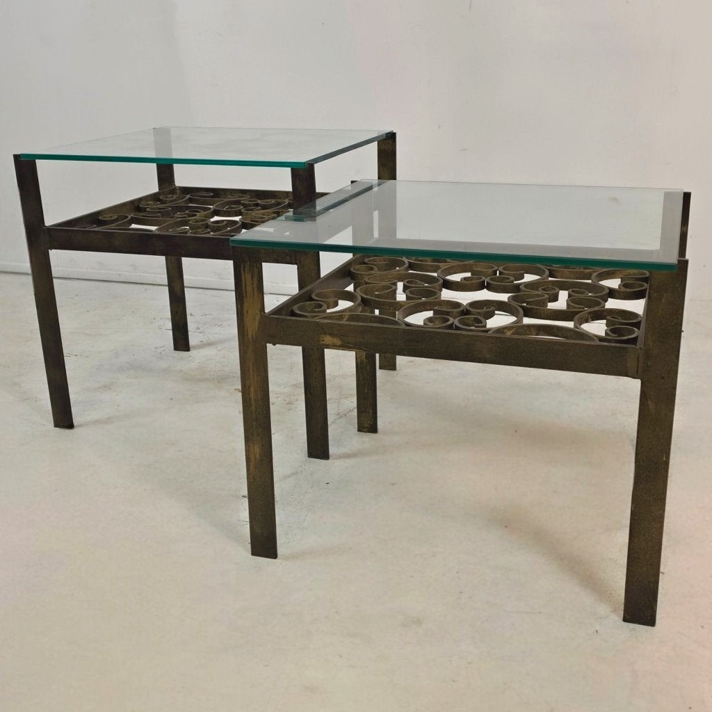 Set van 2 vintage smeedijzeren bijzettafels 70s Hollywood, Minder dan 55 cm, Gebruikt, Metaal of Aluminium, Vierkant