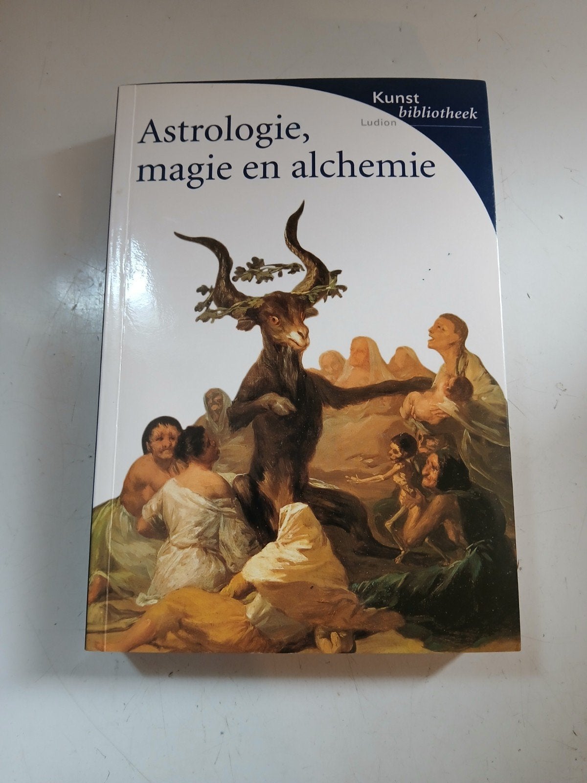 Astrologie, magie en alchemie, Ophalen of Verzenden, Zo goed als nieuw, M. Battistini
