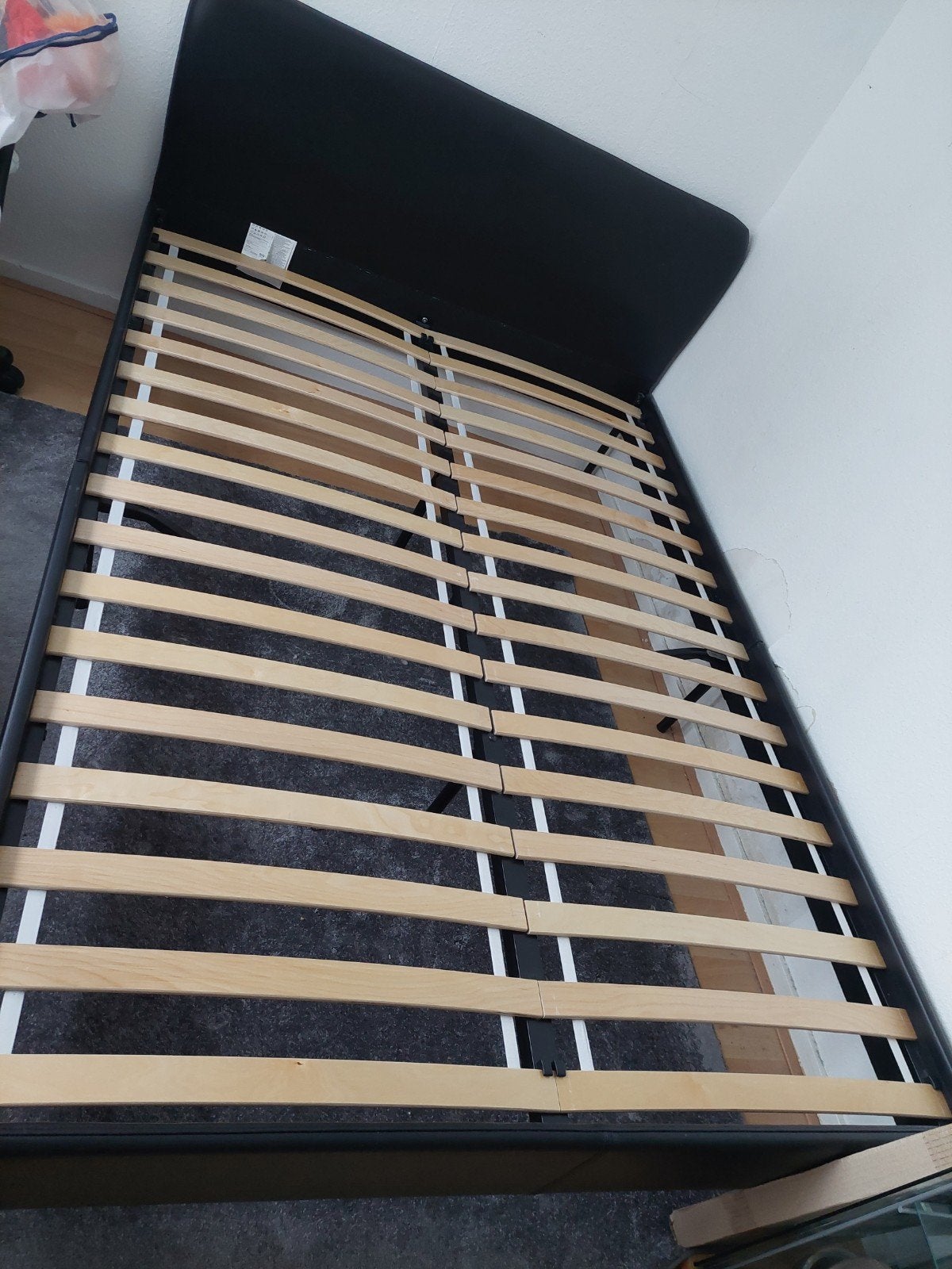 Ikea Slattum bed 140x200 - Zo goed als nieuw, Huis en Inrichting, Slaapkamer | Bedden, Ophalen, Tweepersoons, 140 cm, Zo goed als nieuw