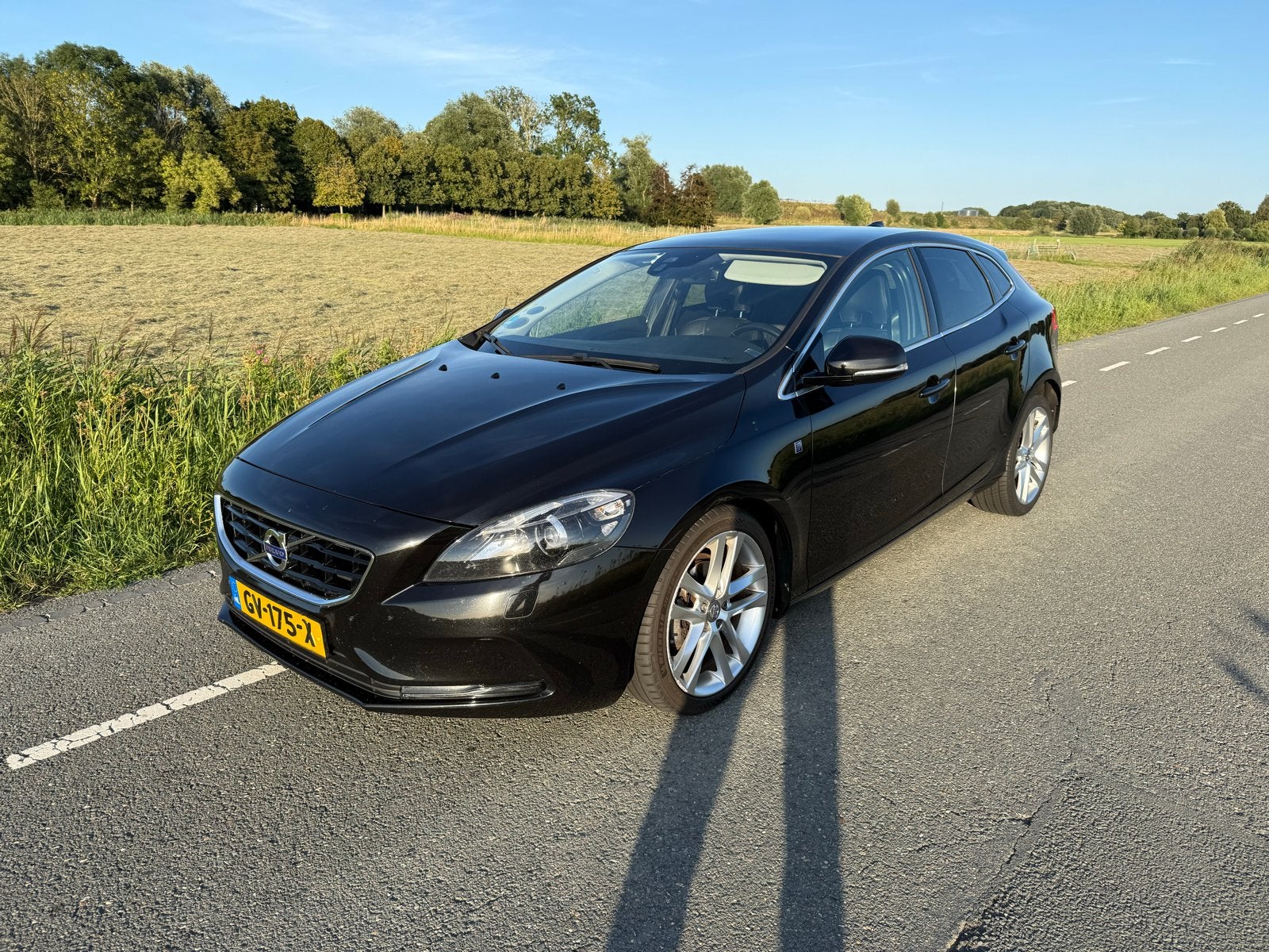 Volvo V40 2.0 D2 120PK 2015 Zwart, Auto's, Volvo, Voorwielaandrijving, 4 cilinders, 1969 cc, Zwart