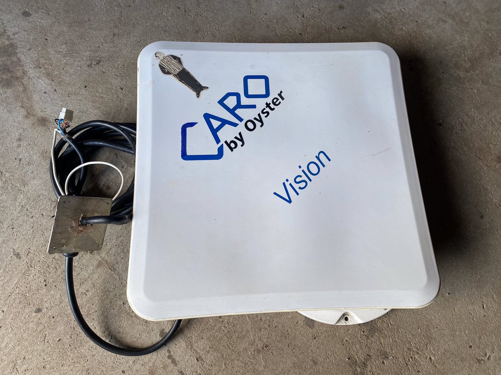 Satteliet Schotel Caro/Oyster, Ophalen of Verzenden, Gebruikt, (Schotel)antenne-accessoires, Overige merken