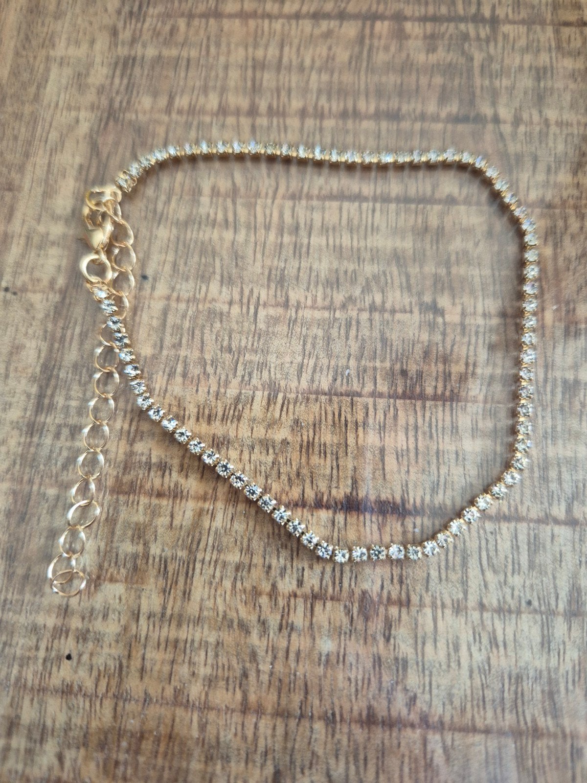 Goudkleurige 'Tennis' Armband met Strass - Nieuw!, Sieraden, Tassen en Uiterlijk, Overige materialen, Nieuw, Ophalen of Verzenden