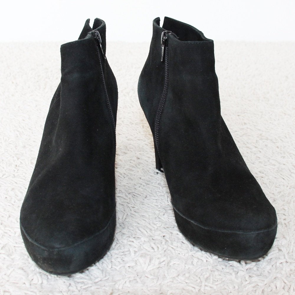 Mooie Suede Unisa Laarsjes (Maat 39) s12 € 20,-, Kleding | Dames, Zwart, Lage of Enkellaarzen, Ophalen of Verzenden, Zo goed als nieuw