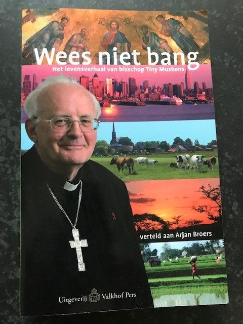 Wees niet bang - priester Tiny Muskens, Ophalen of Verzenden, Zo goed als nieuw, Tiny Muskens, Christendom | Katholiek