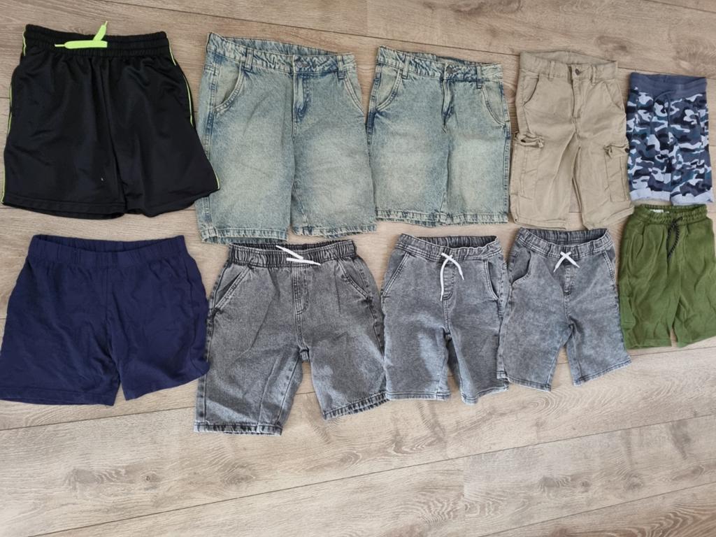 Kortebroeken jongen 140 totaal van 10 stuks, Kinderen en Baby's, Kinderkleding | Maat 140, Ophalen, Zo goed als nieuw, Jongen