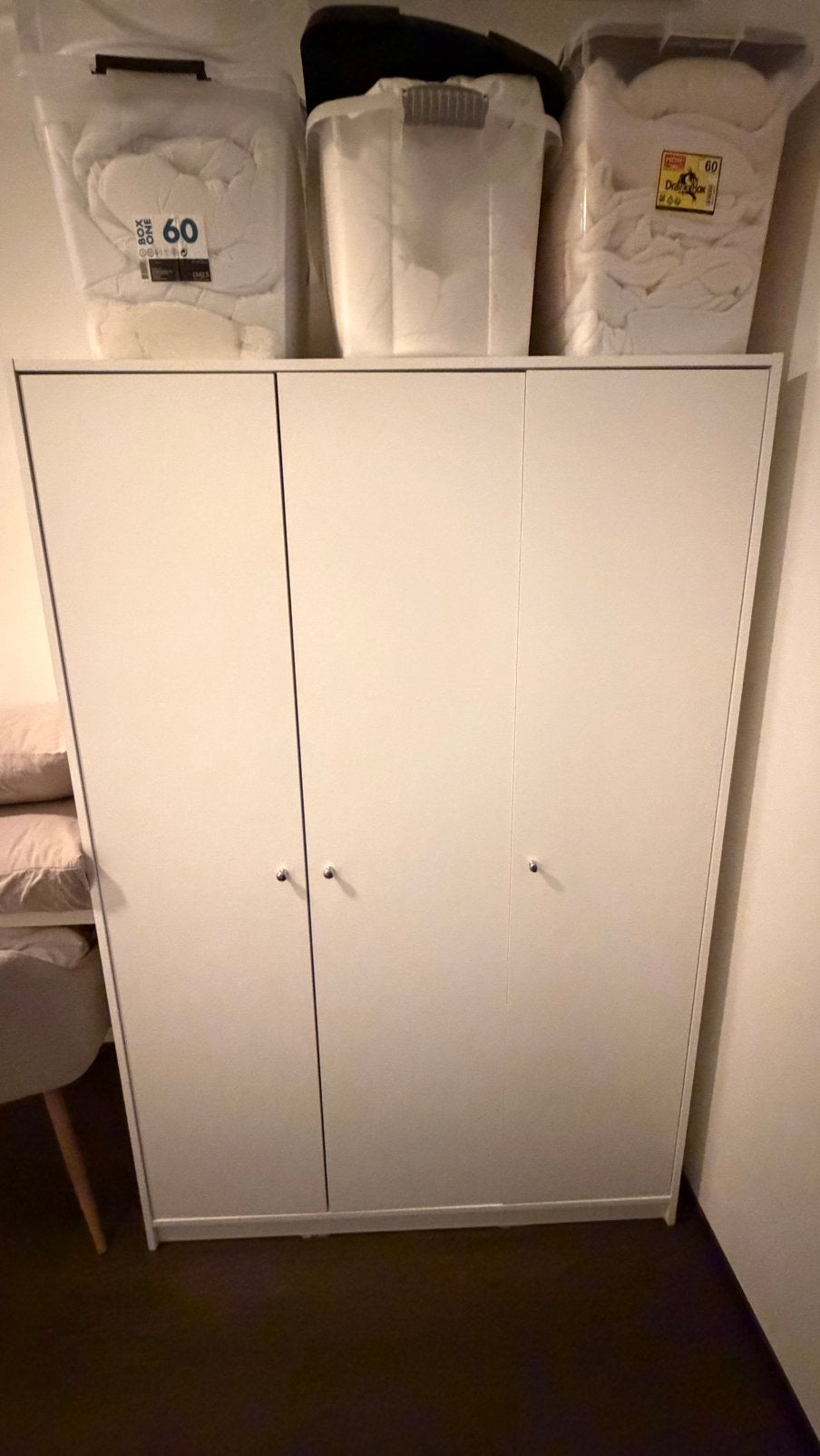 Ikea witte kleppstad kledingkast met 3 deuren, Ophalen, Met deur(en), 100 tot 150 cm, Zo goed als nieuw