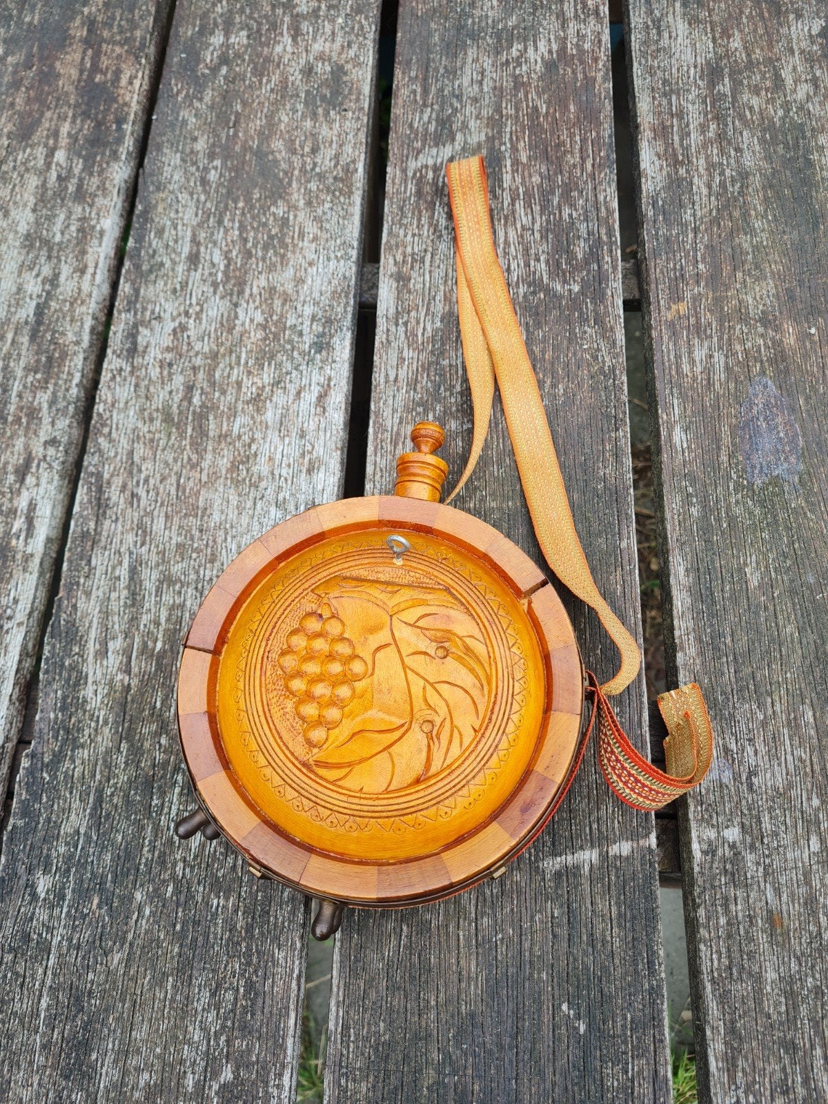 Vintage houten veldfles met druivenmotief, Ophalen of Verzenden