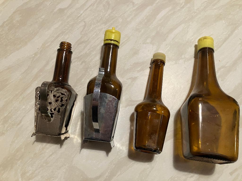 maggi flesjes (4 stuks) + houders (2 stuks), Ophalen of Verzenden, Gebruikt