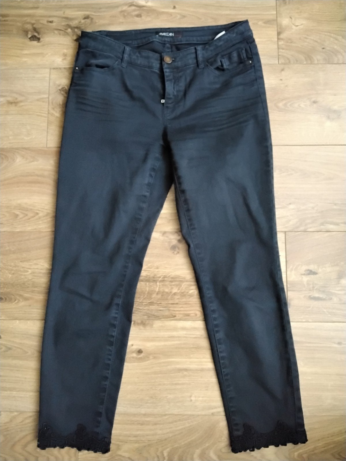 Marc Cain blauwebroek met kanten details - Maat 38/40 (M), Maat 38/40 (M), Blauw, Ophalen of Verzenden, Zo goed als nieuw