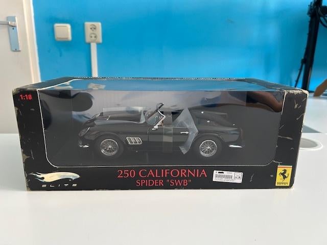 ≥ FERRARI 250 CALIFORNIA SPIDER ''SWB'' 1:18 HOT WHEELS ELITE