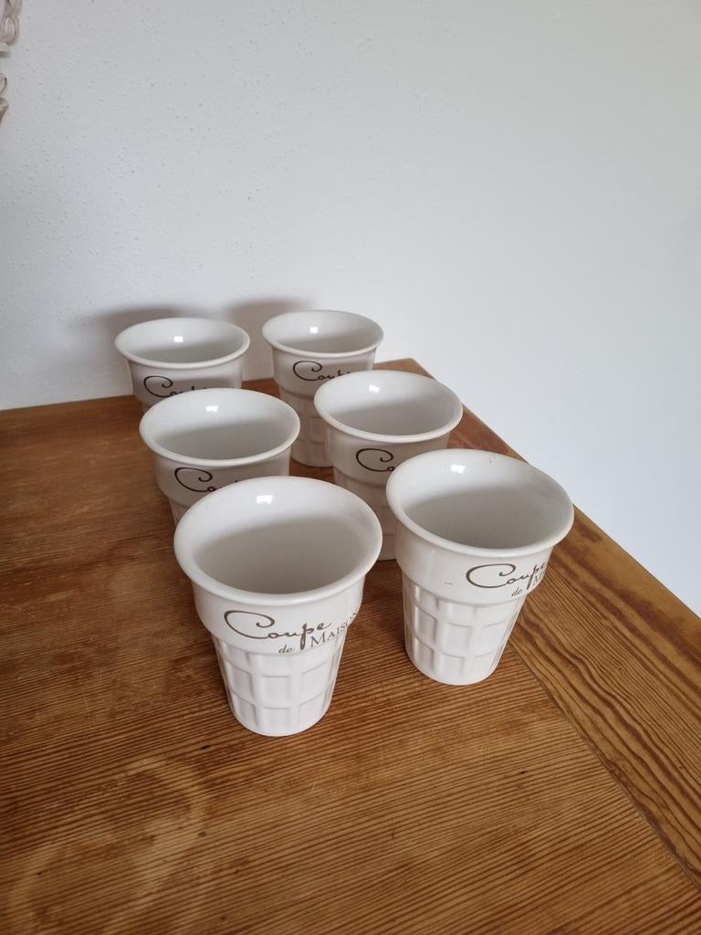 4 stuks Riviera maison icecream bekers, Ophalen of Verzenden, Zo goed als nieuw, Overige stijlen, Kop(pen) en/of Schotel(s)