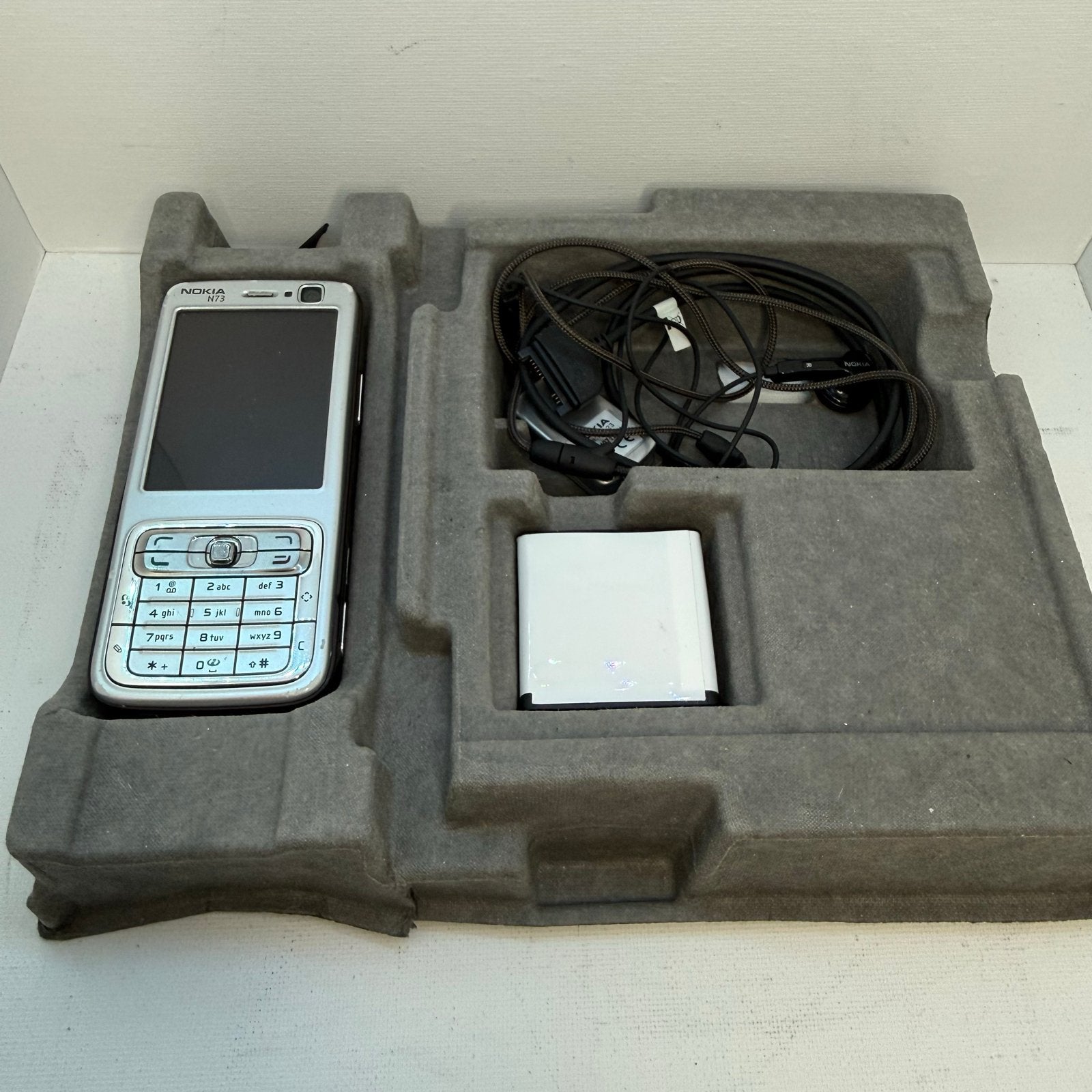 Nokia N73 Silver met doos en alle originele accessoires, Gebruikt, Fysiek toetsenbord, 3 tot 6 megapixel, Ophalen of Verzenden