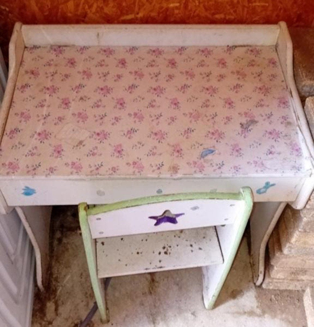 Tekentafeltje met stoeltje gratis ophalen - opknapbeurt nodi, Ophalen, Minder dan 50 cm, Gebruikt, Minder dan 100 cm