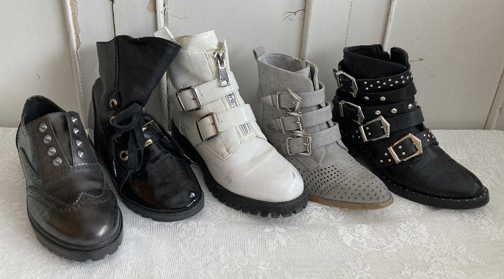 Maat: 36 / 2 paar lage laarsjes / 1 paar lage schoenen, Gebruikt, Jongen of Meisje, Overige typen, Ophalen of Verzenden