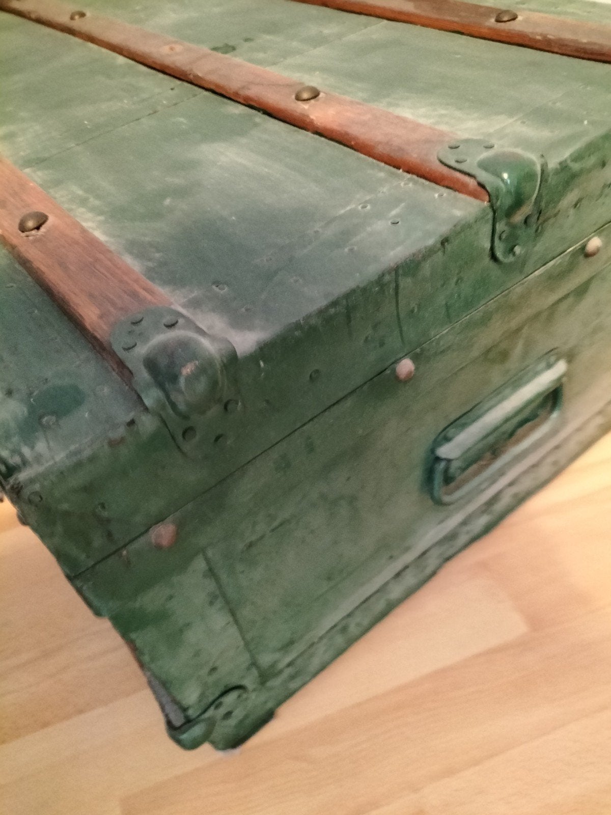 Antieke hutkoffers, Ophalen