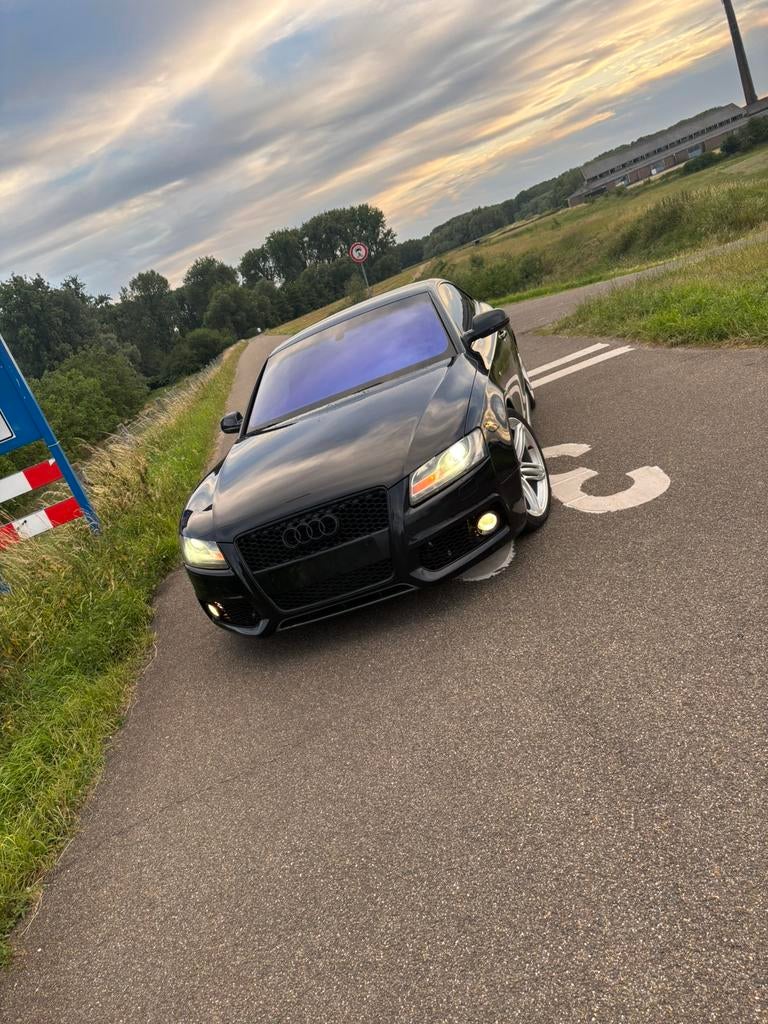 Audi A5 2.0 Tfsi 132KW Coupe Multitronic 2011 Zwart, Auto's, 4 cilinders, 1984 cc, Zwart, Particulier