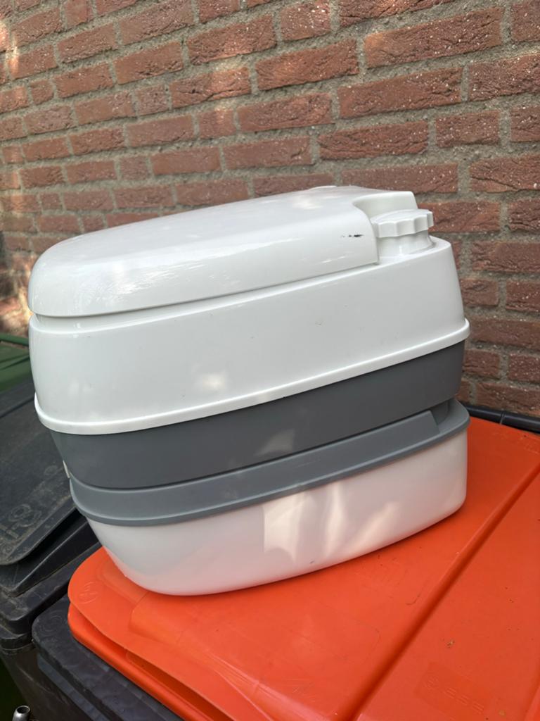 Draagbaar campingtoilet - Ideaal voor onderweg!, Ophalen, Zo goed als nieuw