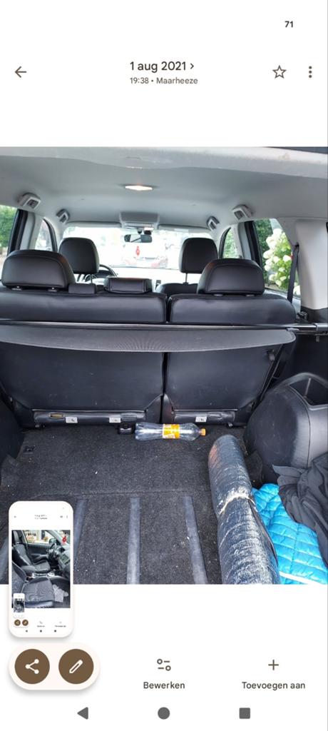 Gezins auto te koop - de auto is automaat