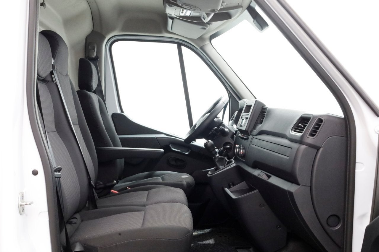 Renault Master T35 2.3 dCi 150pk L2H2 Energy Comfort Airco 0, Auto's, Voorwielaandrijving, Gebruikt, Euro 6, 4 cilinders