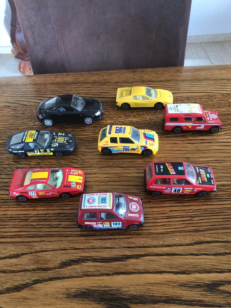 8 speelgoed / verzamel auto’s, Ophalen of Verzenden, Zo goed als nieuw