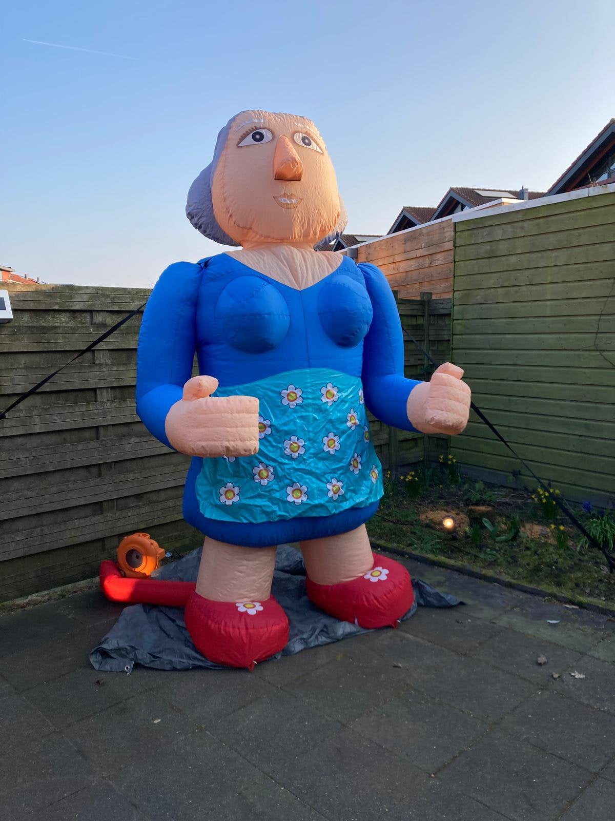 Te huur opblaasbare Sarah pop, Ophalen, Zo goed als nieuw, Abraham of Sarah