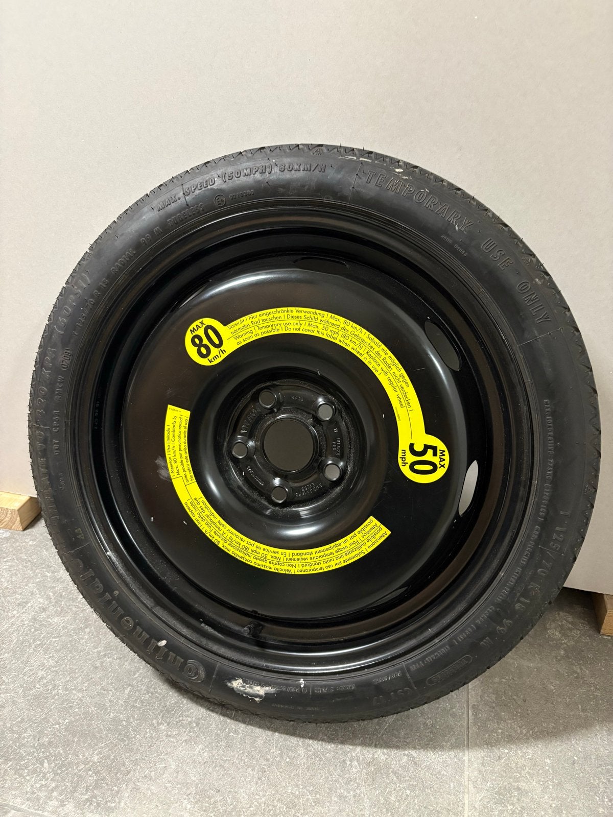 Audi A3 continental reservewiel125/70 R16 + bevestgingsknop, Auto diversen, Ophalen