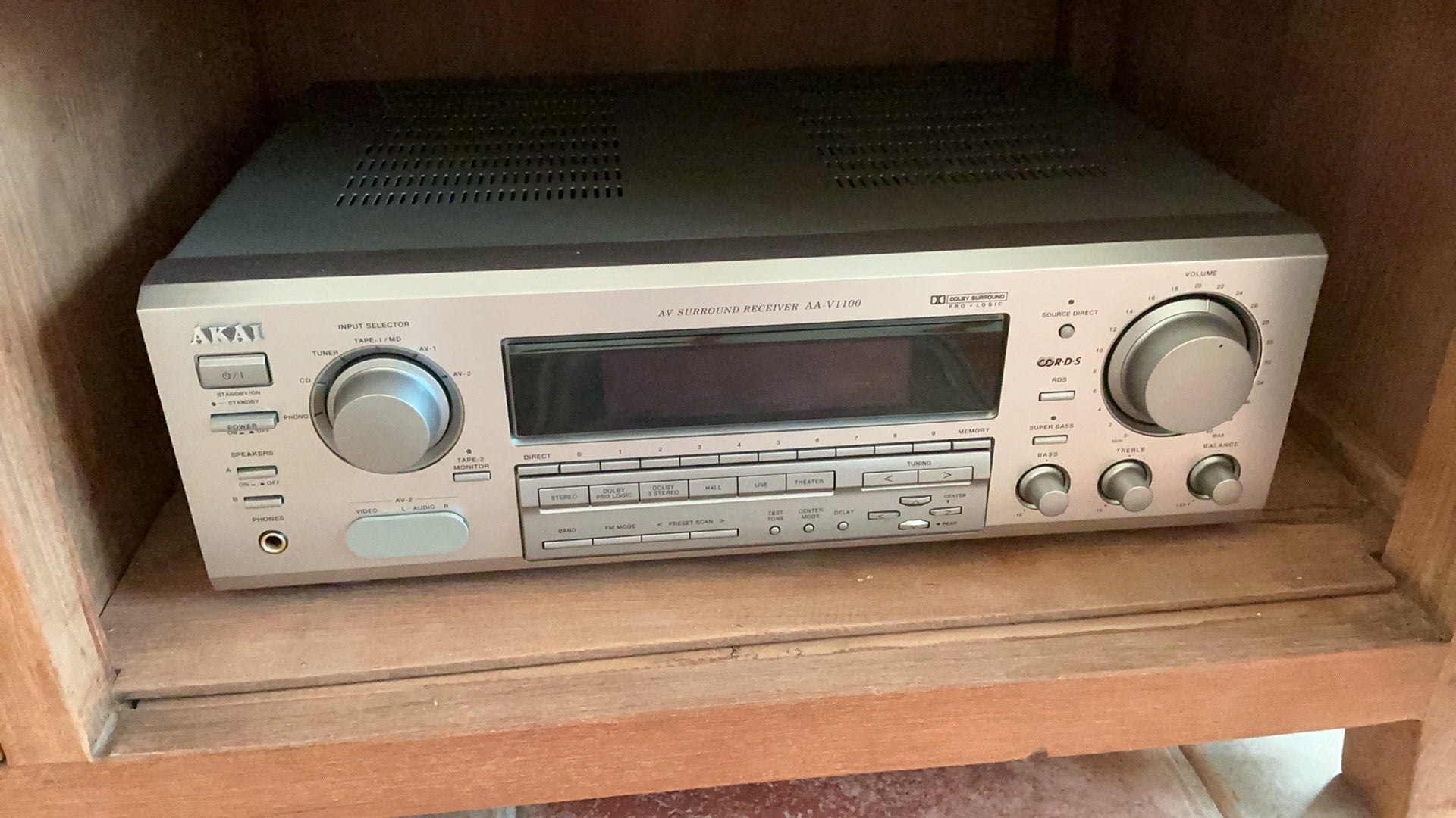 Akai versterker / receiver en Bose geluidsboxen, Minder dan 60 watt, Ophalen, Overige merken, Gebruikt