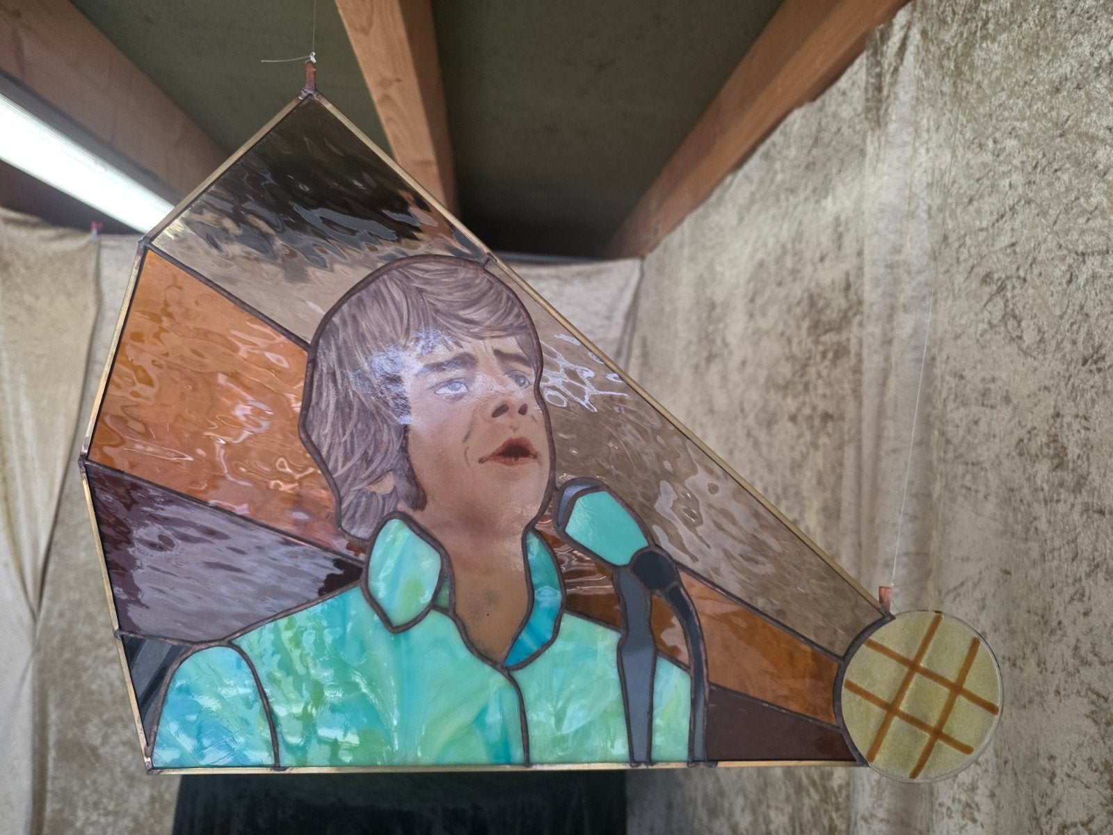 Uniek gebrandschilderd portret van Ramses Shaffy, Antiek en Kunst, Ophalen of Verzenden