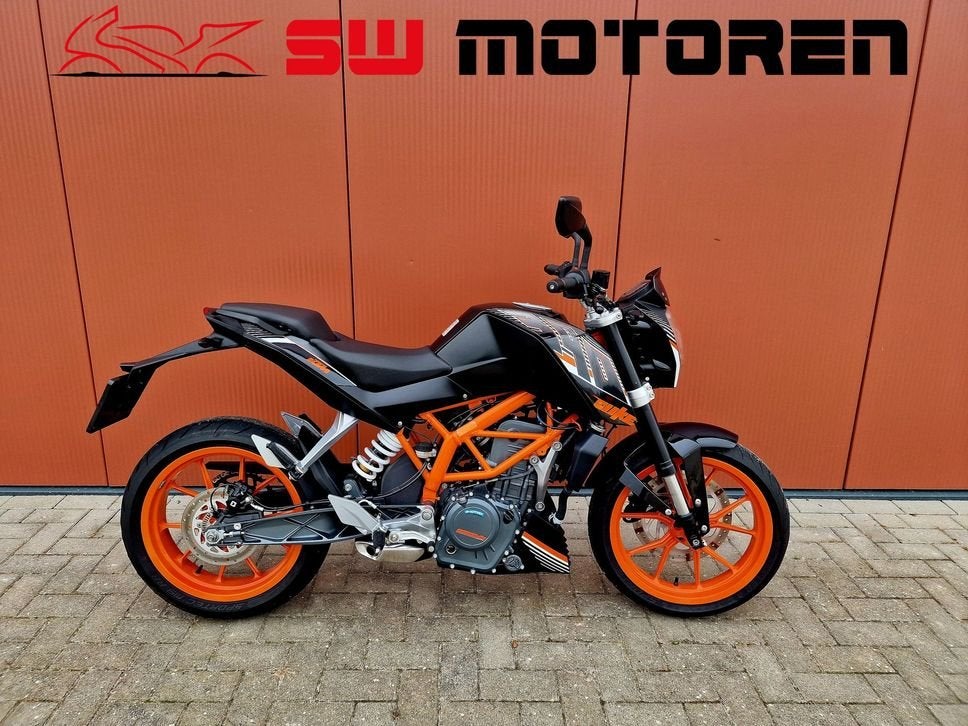 390 DUKE, NL MOTOR, LAGE KM, 35KW A2., KTM, Bedrijf, Onbekend, 373 cc