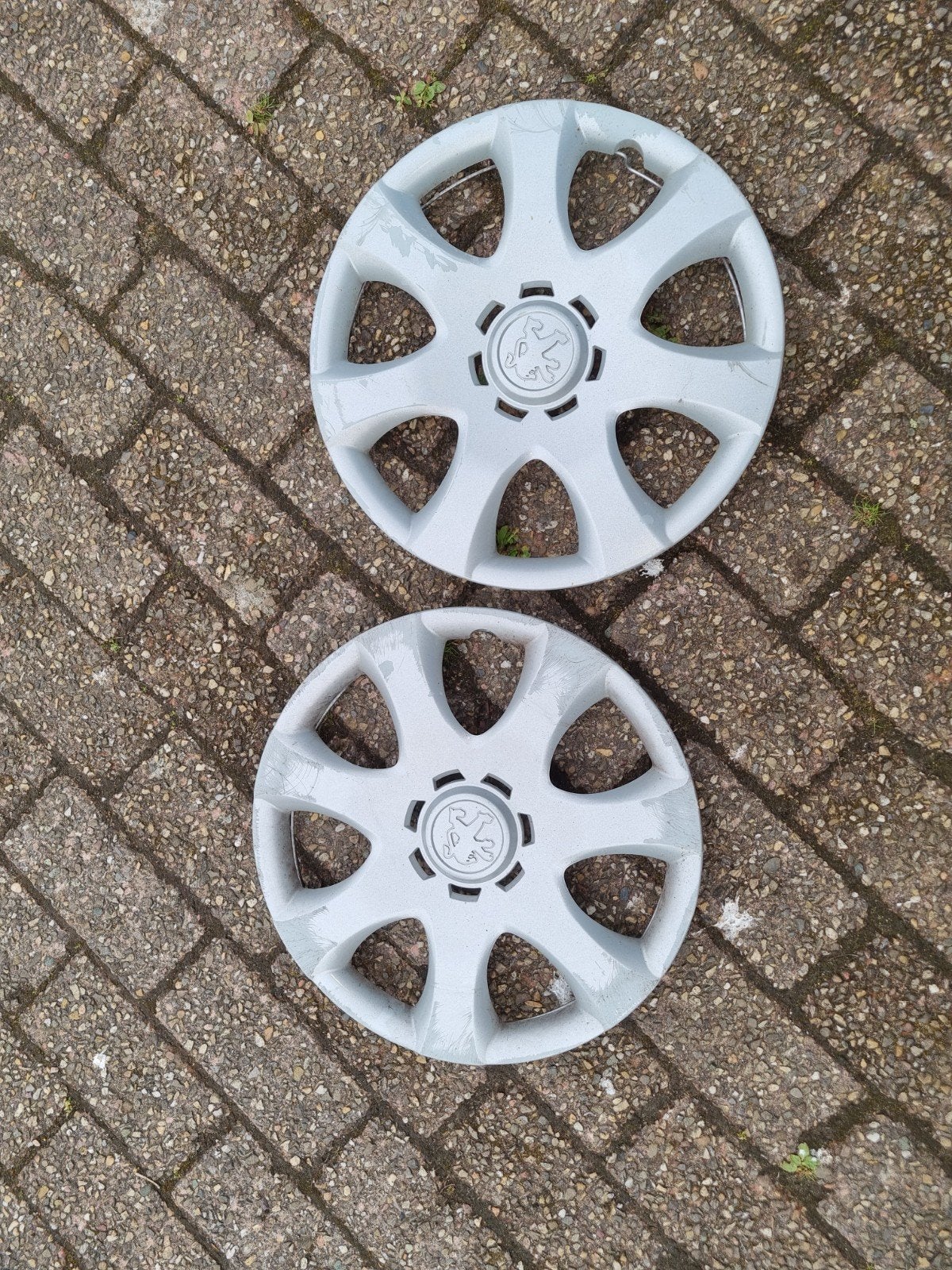 Peugeot 107 wieldoppen- 10 euro, Ophalen, Gebruikt