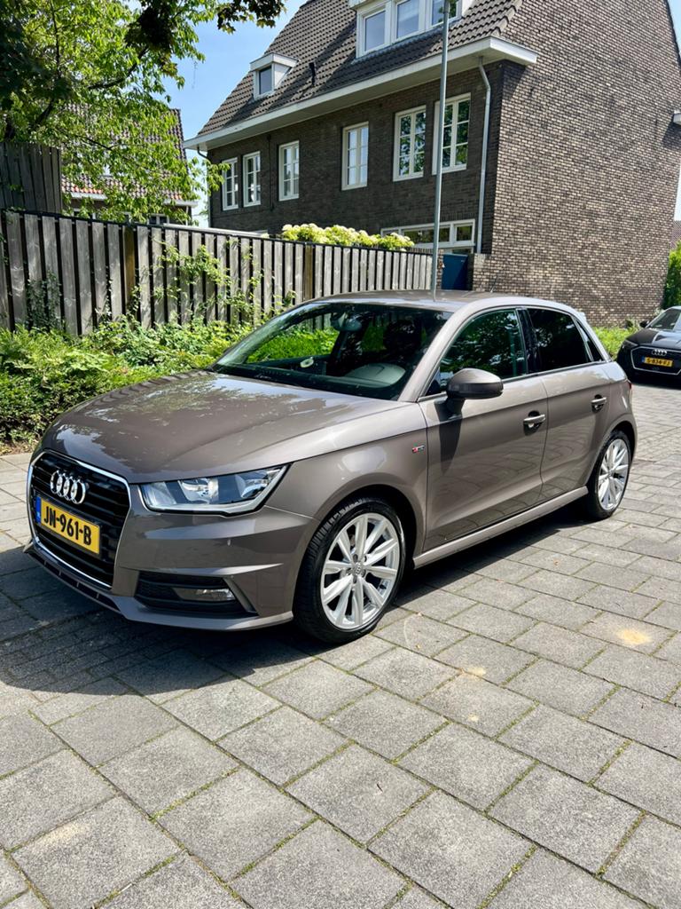 Audi A1 1.0 Tfsi 95pk S-line Bruin 2016, Auto's, Audi, Voorwielaandrijving, 95 pk, Bruin, 23 km/l