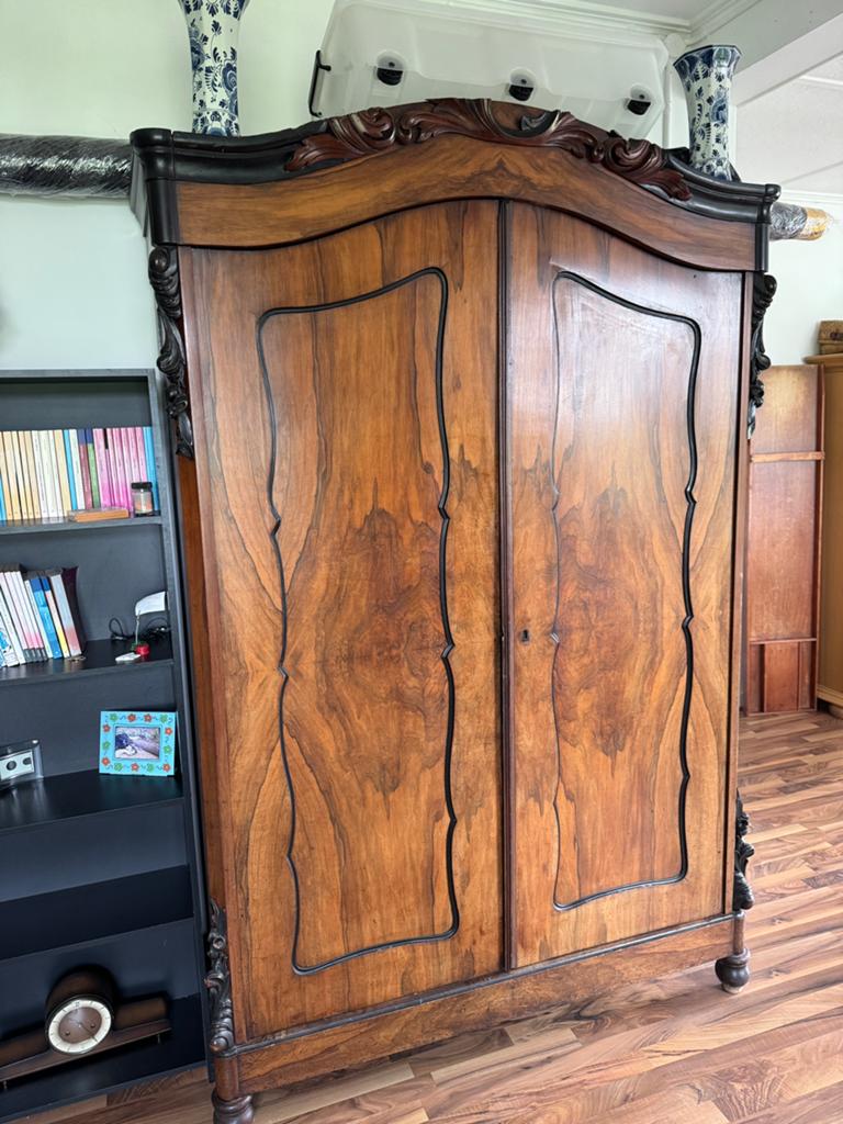 Antiek kabinet/kast, Ophalen