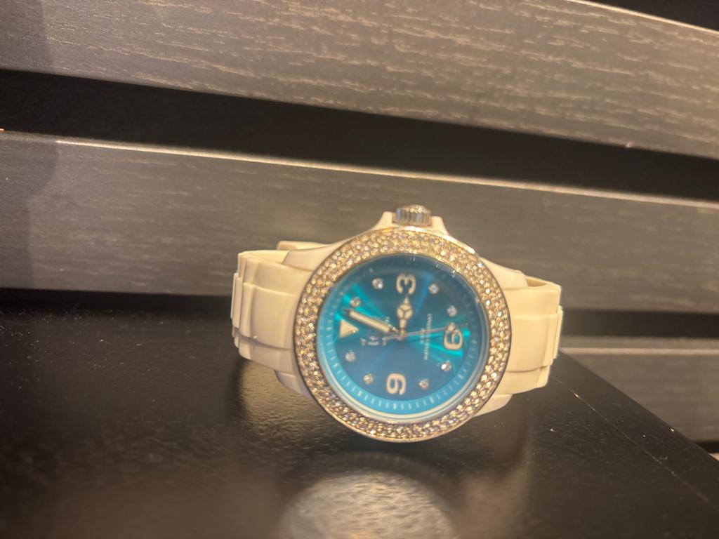 Ice Watch met strass steentjes, Ophalen of Verzenden, Zo goed als nieuw