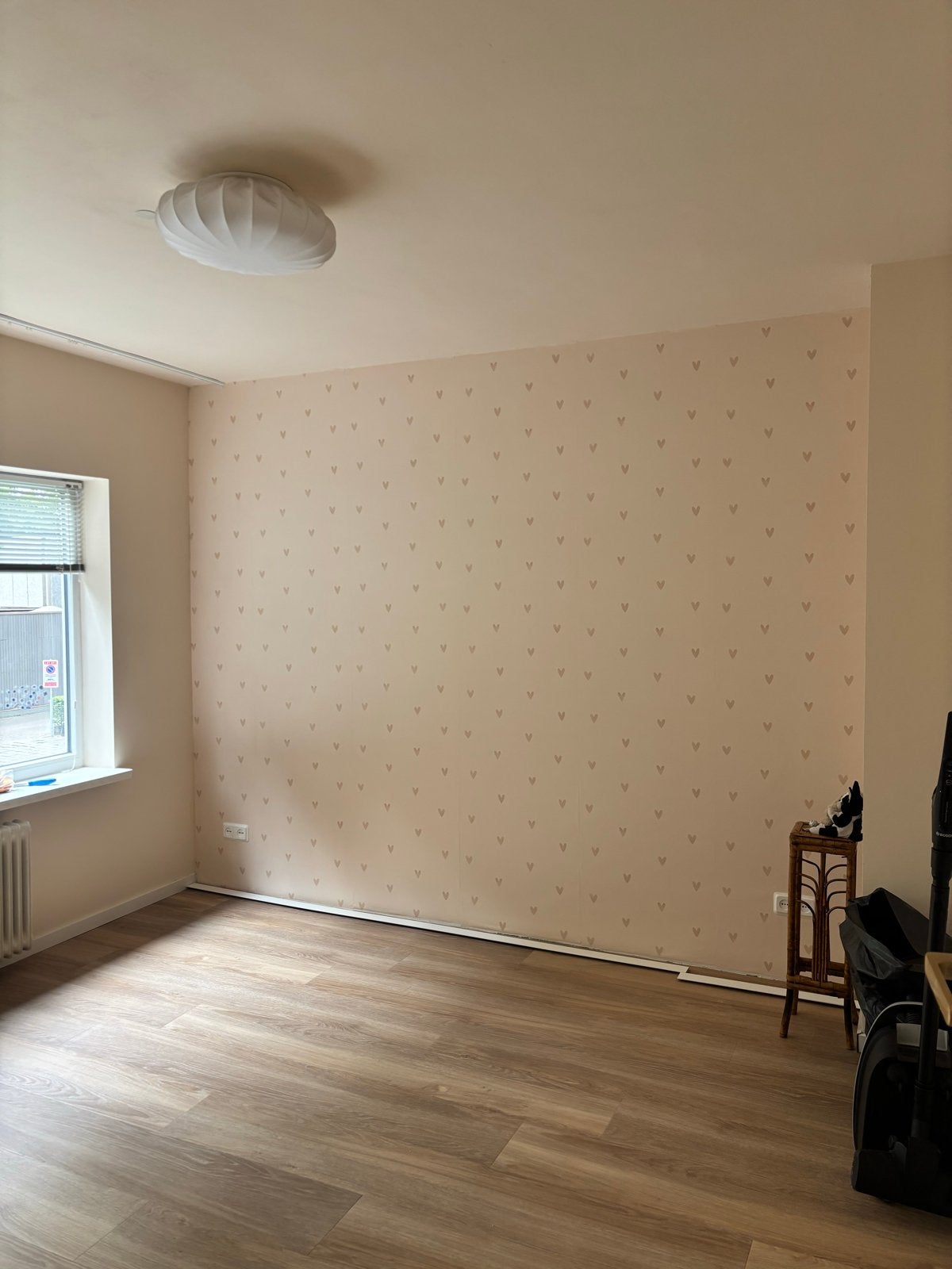 Behang Esta Home beige met hartjes - 1,5 rol + restant, Huis en Inrichting, Stoffering | Behang, Overige patronen, Beige, Ophalen of Verzenden