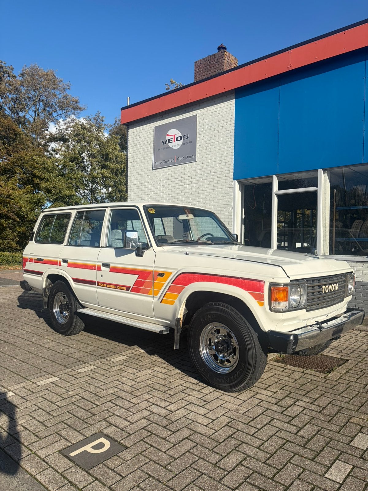 Toyota landcruiser FJ60 1987 wit uniek zeer netjes, Wit, Handgeschakeld, Particulier, SUV of Terreinwagen