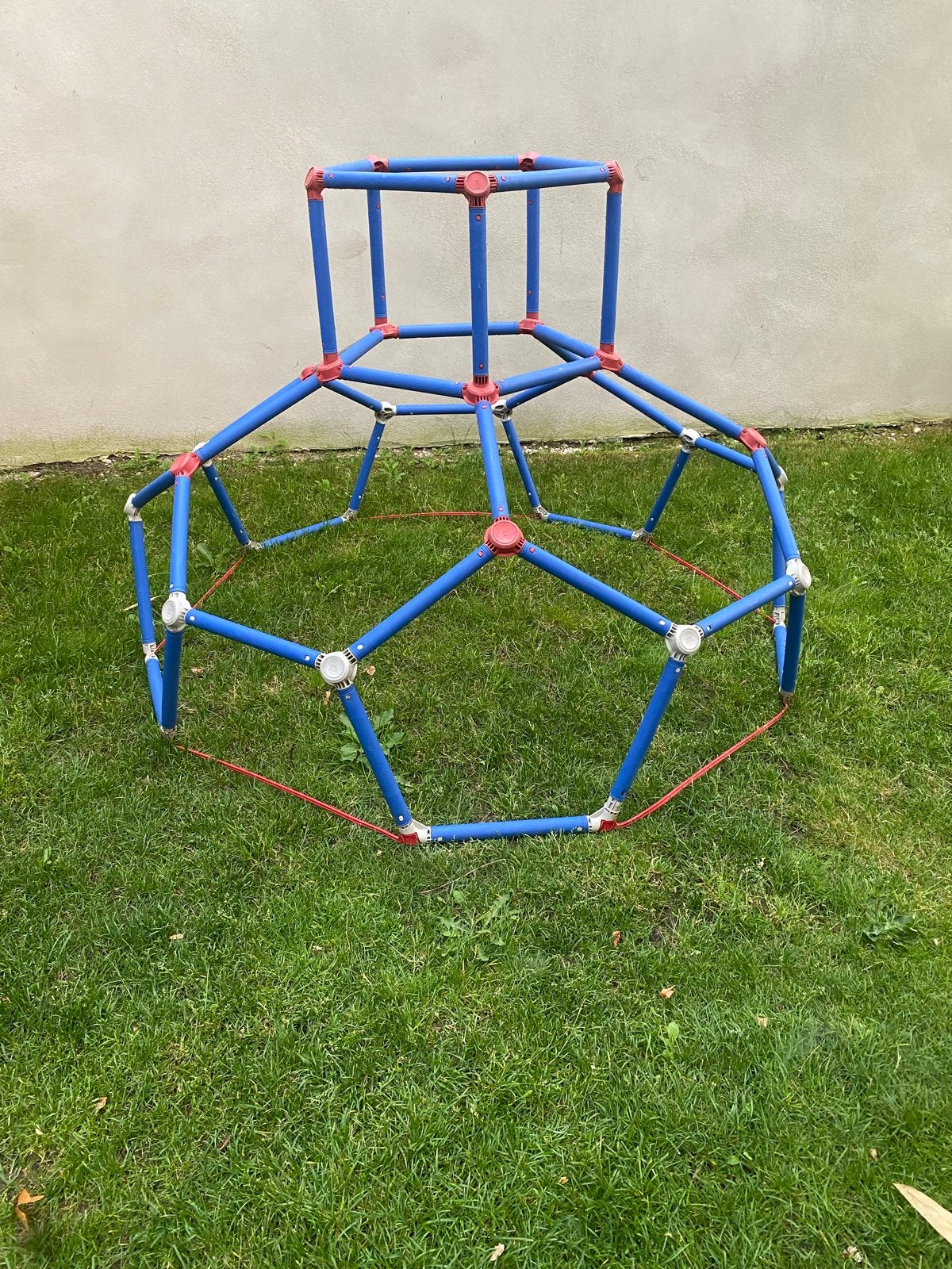 Klimrek voor kinderen - Blauw en rood, Kinderen en Baby's, Speelgoed | Buiten | Speeltoestellen, Ophalen, Gebruikt, Klimwand