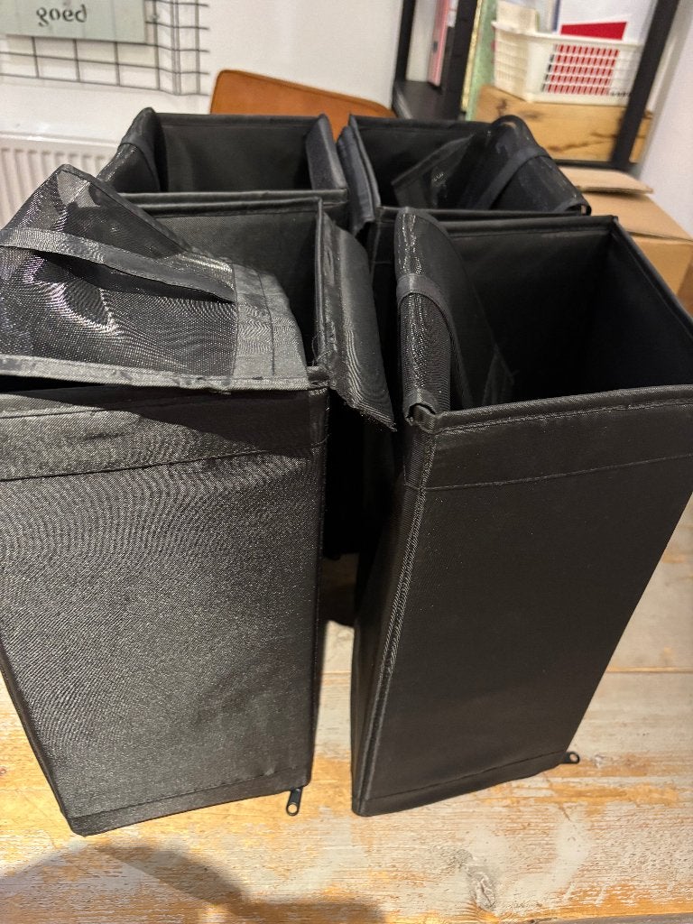 Vier zwarte opbergdozen met ritssluiting (40x40x20), Zwart, Overige stijlen, Ophalen of Verzenden, Zo goed als nieuw