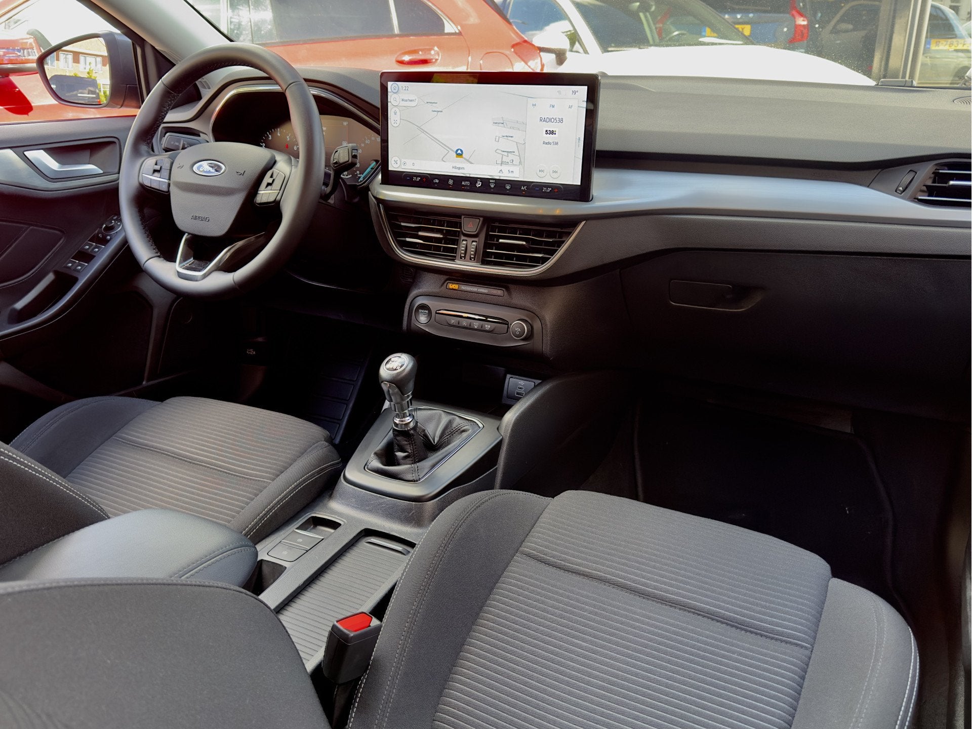 Ford FOCUS Wagon 1.0 ECOBOOST HYBRID TITANIUM NAVI AIRCO APP, Gebruikt, Origineel Nederlands, Stationwagon, Handgeschakeld
