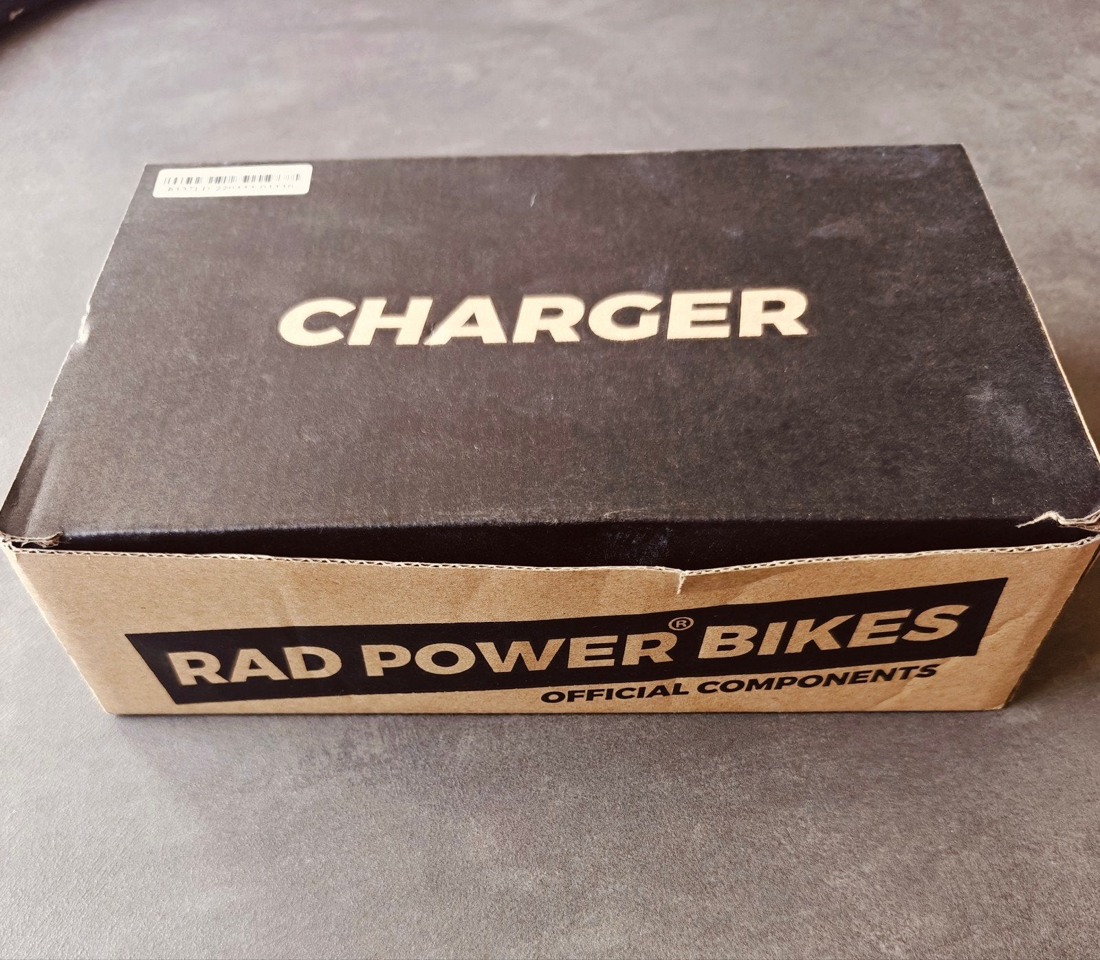 Rad Power Bikes Li-ion acculader STC-8137LD-R - 48v, 2A, Ophalen of Verzenden, Zo goed als nieuw