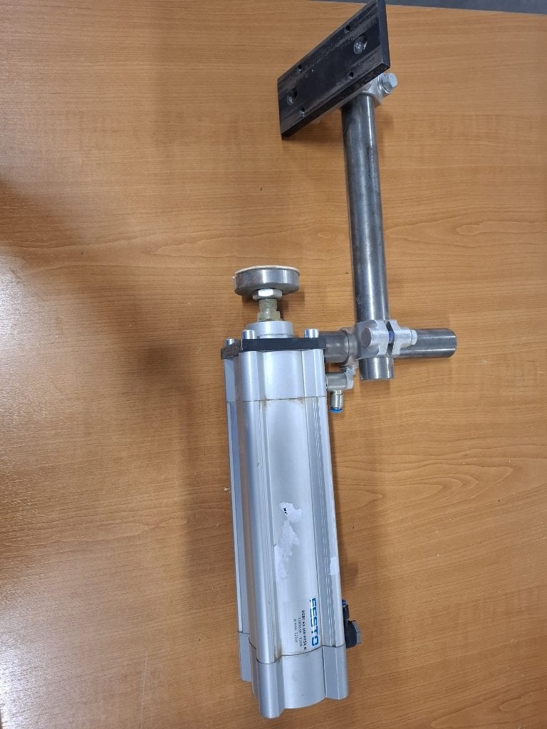 festo cilinder; voor houtbewerkingmachines, Gebruikt, Cirkelzaag, Ophalen of Verzenden, 30 tot 70 mm