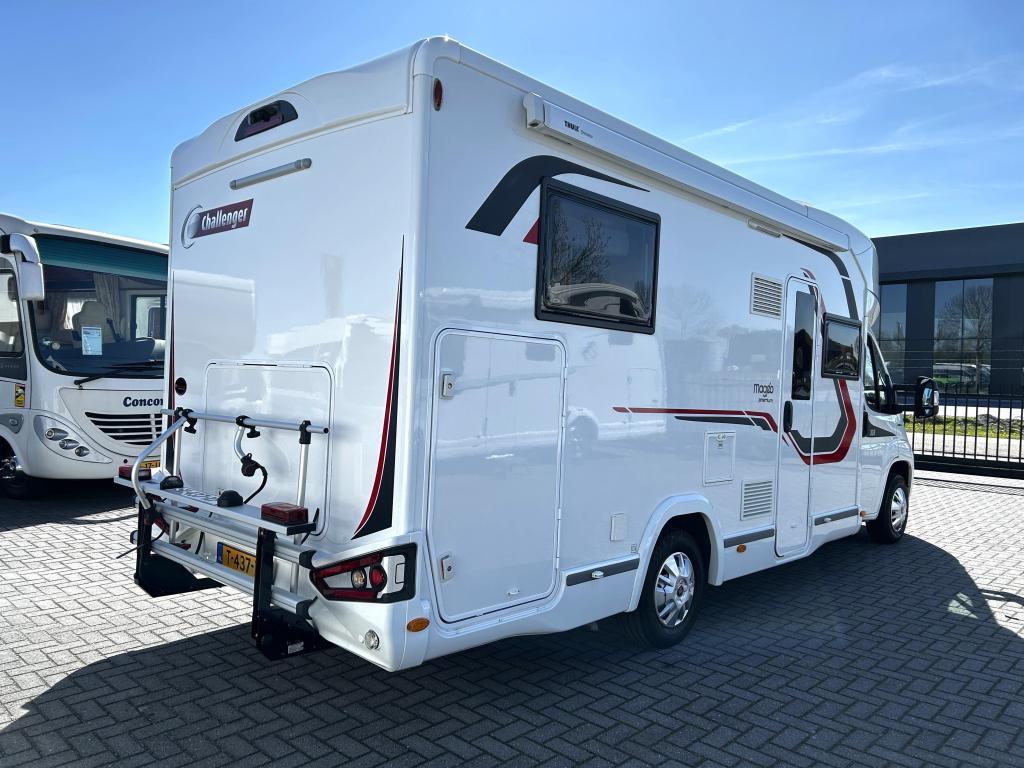 Challenger Mageo 308 Queensbed/Hefbed/2019/7.3M/Airco/Euro-6, Caravans en Kamperen, Campers, Fiat, 7 tot 8 meter, Bedrijf, Challenger