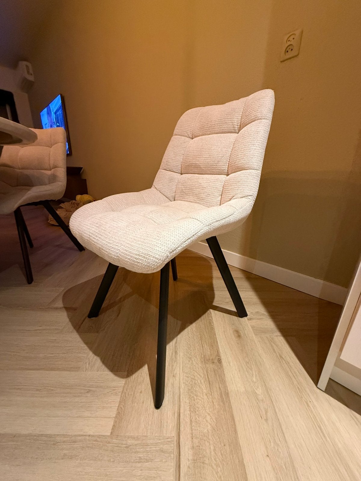4 Eettafel stoelen, Ophalen, Zo goed als nieuw