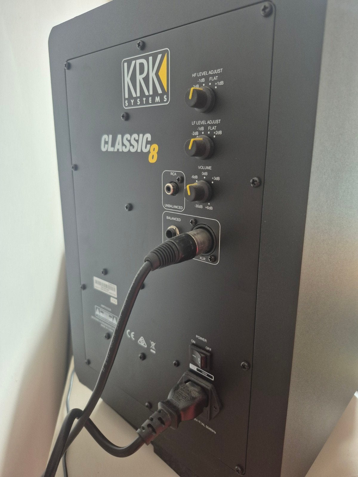 KRK Classic 8 Studio Monitors (set) incl standaard, Audio, Tv en Foto, Ophalen, Studiomonitor, 120 tot 150 watt, Zo goed als nieuw
