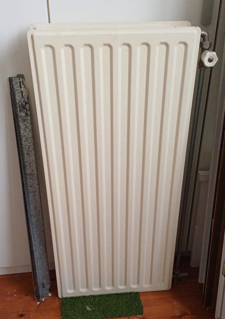 Radiator, dubbel, creme, B45xH100xD11cm, Doe-het-zelf en Verbouw, Verwarming en Radiatoren, Ophalen, Gebruikt, Radiator, Minder dan 60 cm